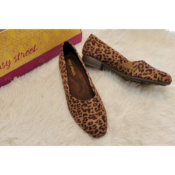 Easy Street Sz 8.5 Super Suede Leopard Peace Comfort Pumps 1 Inch Heel New in Bo - Picture 2 of 10